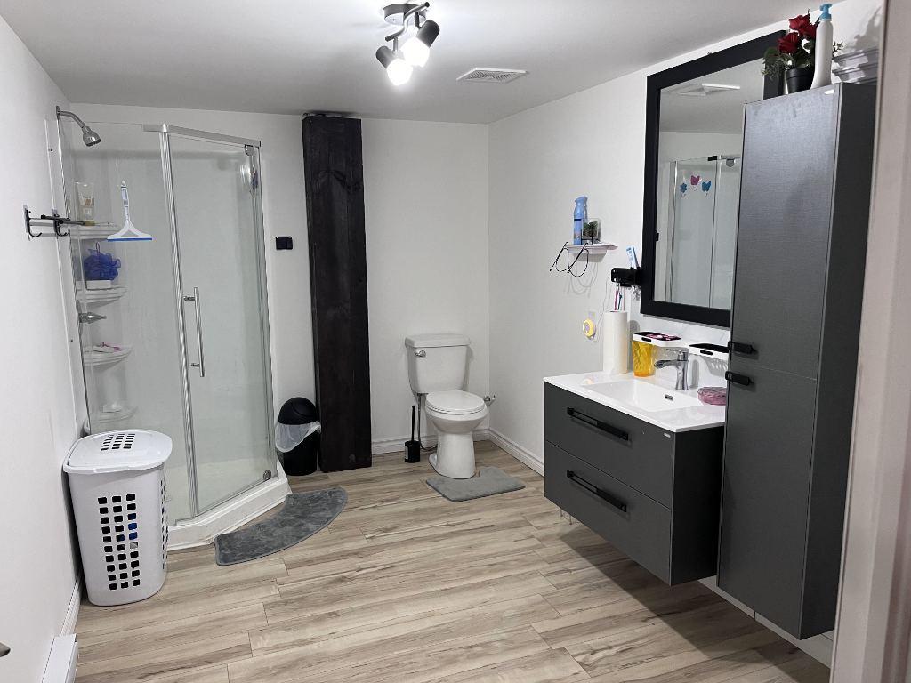 Magnifique Jumelé / très grand loyer 8 et demi (RDC + SS) | 3050505
