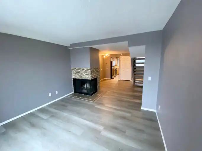 Renovated Dual Level Condo In Bankview | 8 - 2400 15 St SW, Calgary | 3050735