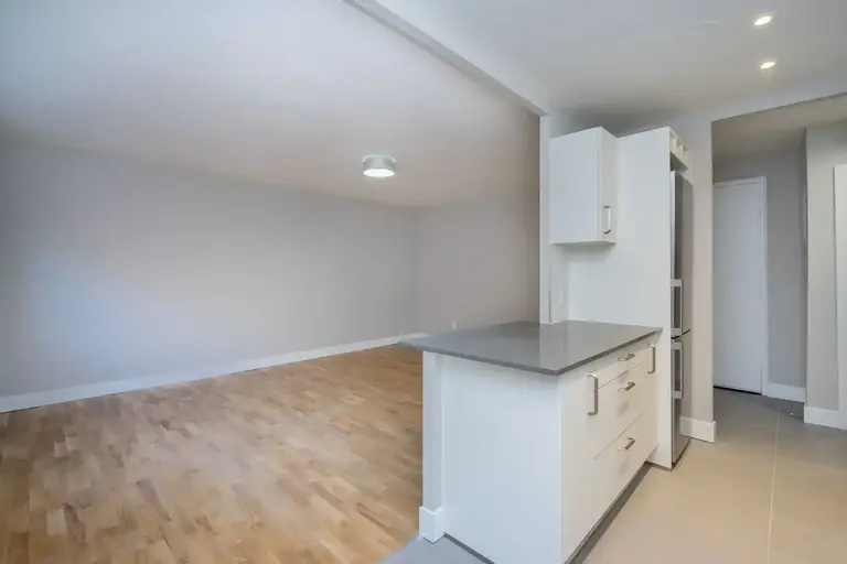 1420 Kingston Road | 1420 Kingston Road, Toronto | 3051112