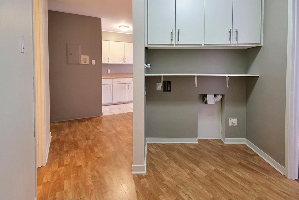 4 1/2 GRAND, lumineux, rénové (LORETTEVILLE) | 3181863