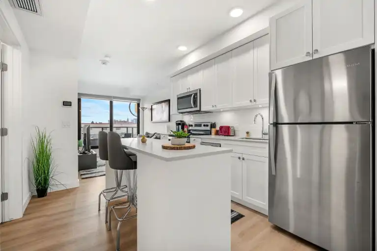 Bright, Comfy & Stylish 1B 1Ba! Underground Parking! By Down-T YYC, Walk to all! | 414 - 455 1 Ave NECalgary, AB, Calgary | 3070949