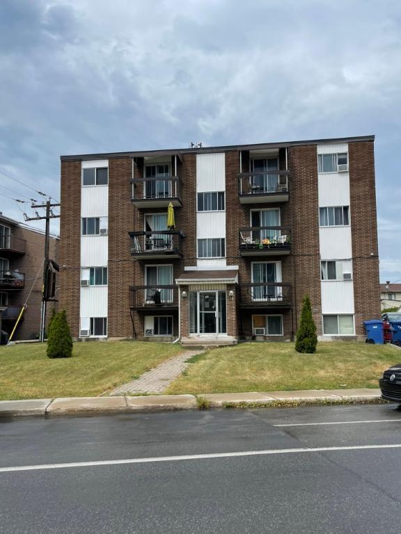 51/2 rénové à louer à Vimont | 3052227