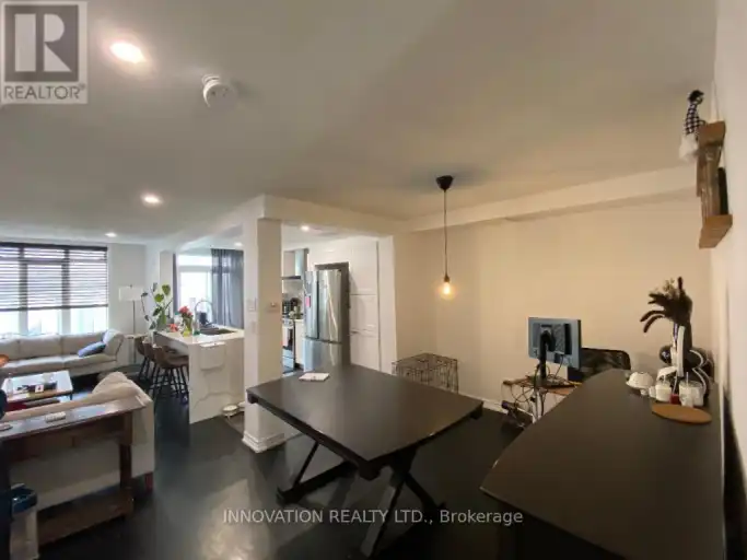 16 SANTA CRUZ PRIVATE | 16 SANTA CRUZ PRIVATE, Ottawa | 3081501