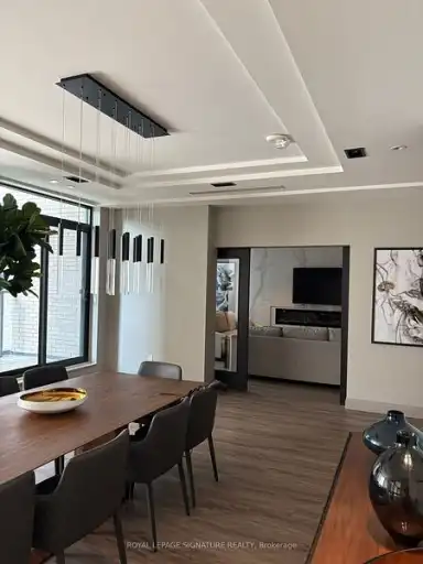 293 The Kingsway Boutique luxury, 10-ft ceilings, chic finishes & vibrant village charm near parks & cafes! | 293 The Kingsway, Toronto | 3077562