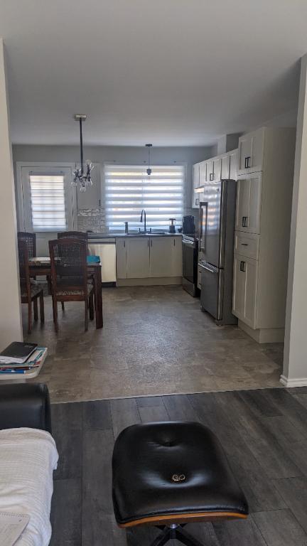 Beau grand 4 1/2 secteur hopital | 3053908