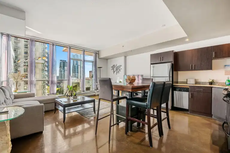 Cozy, Spacious & Trendy in the Heart of DT Calgary with Underground parking! | 711 - 135 13 Avenue SW, Calgary | 3054259