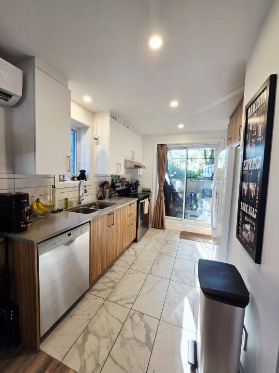5 1/2, Ste-madeleine, bas de triple(style condo ), porte patio ,terrasse, cabanon, secteur sécuritaire, tranquille, près des services | 3054351