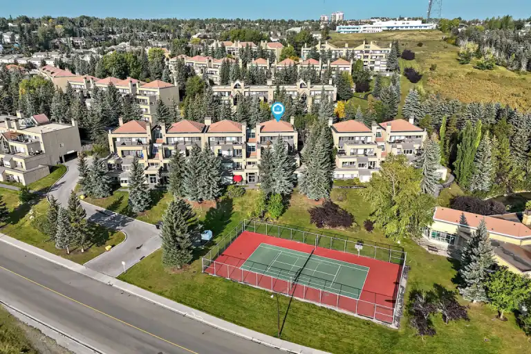2-Storey Condo | 2 Bed, 1.5 Bath | Underground Parking & Resort Amenities | 8 - 220 Village Terrace Southwest, Calgary | 3054563