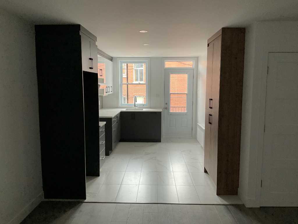 3 1-2 Rosemont | 3055972