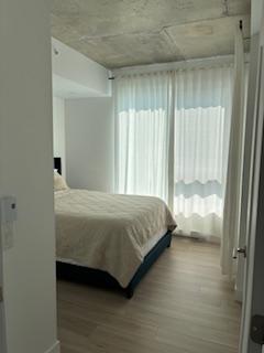 Superbe 4 ½ + espace bureau dans immeuble neuf avec piscine, gym et vue imprenable | 3074996