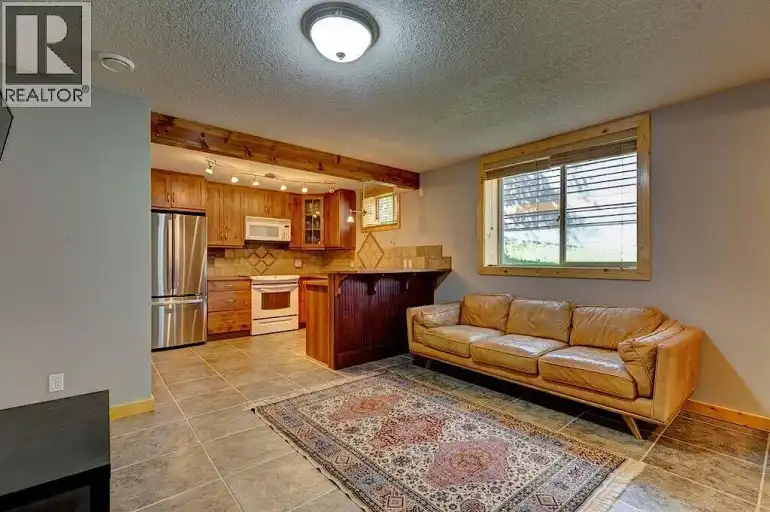 Beautiful Well Maintained 1-bdrm suite | 330 Casale Place, Canmore | 3057363