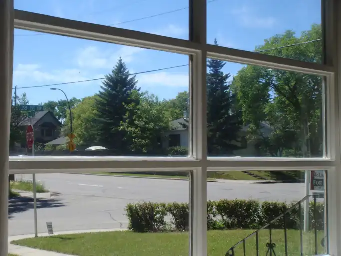 Charismatic & Cozy Main Floor in Mount Pleasant | Calgary | 3057407