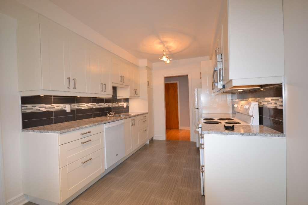 POINTE-CLAIRE - TRÈS GRAND ET LUXUEUX 4½ DISPONIBLE 1ER NOVEMBRE 2025 | 3057434