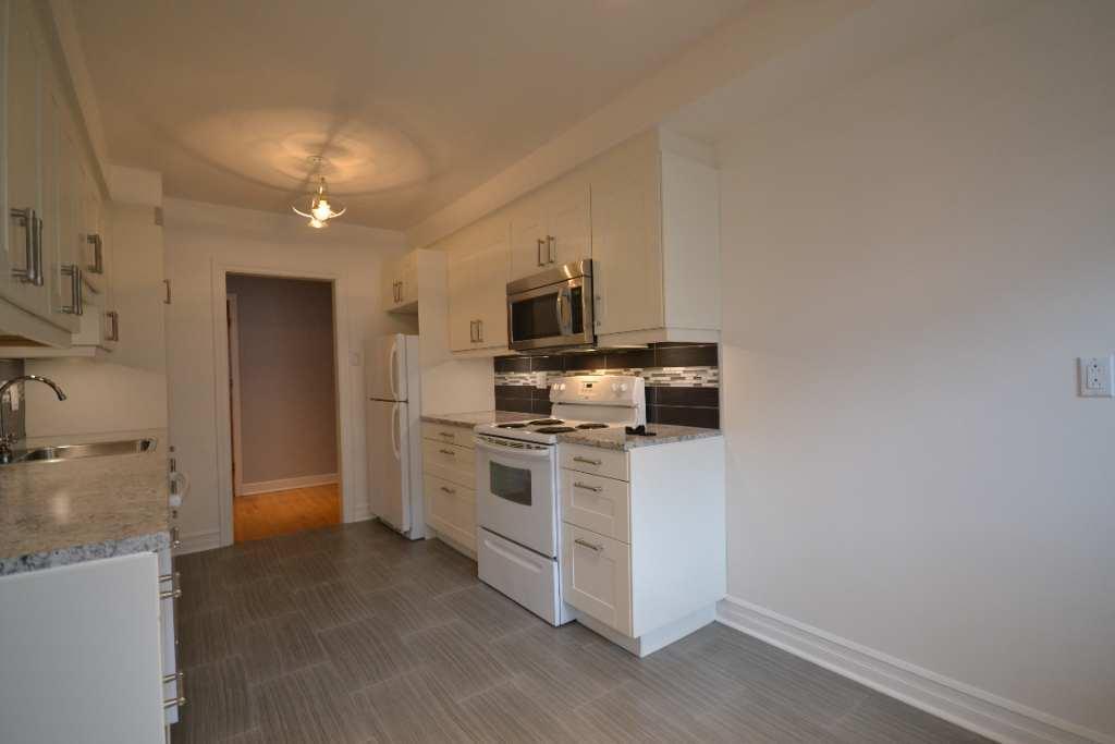 POINTE-CLAIRE - TRÈS GRAND ET LUXUEUX 4½ DISPONIBLE 1ER NOVEMBRE 2025 | 3057434