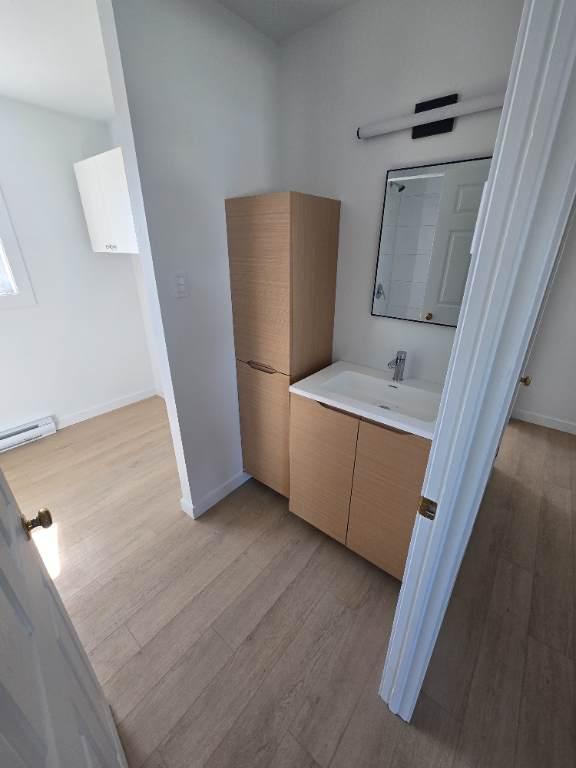 Logement 4 1/2 fraichement rénové à Beauport | 3087289