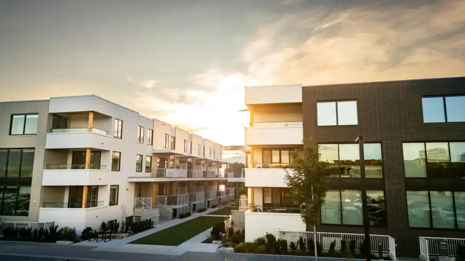 Ledge on Lakeshore | 3795 Lakeshore Rd., Kelowna | 3058862