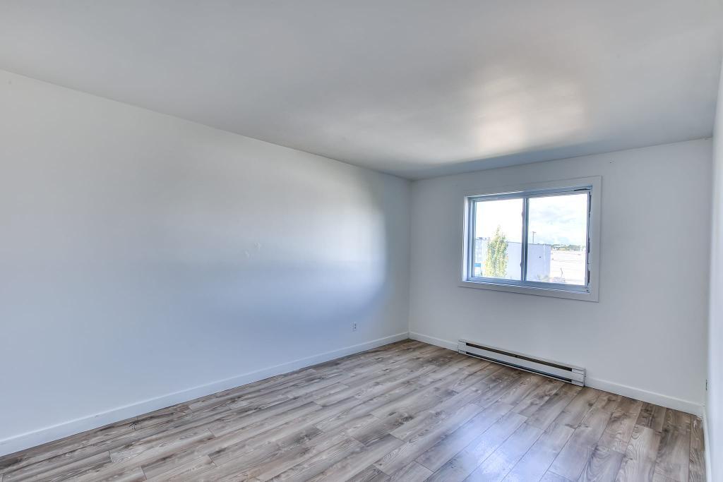 Condo lumineux 2 chambres avec balcon à Repentigny | 3059018