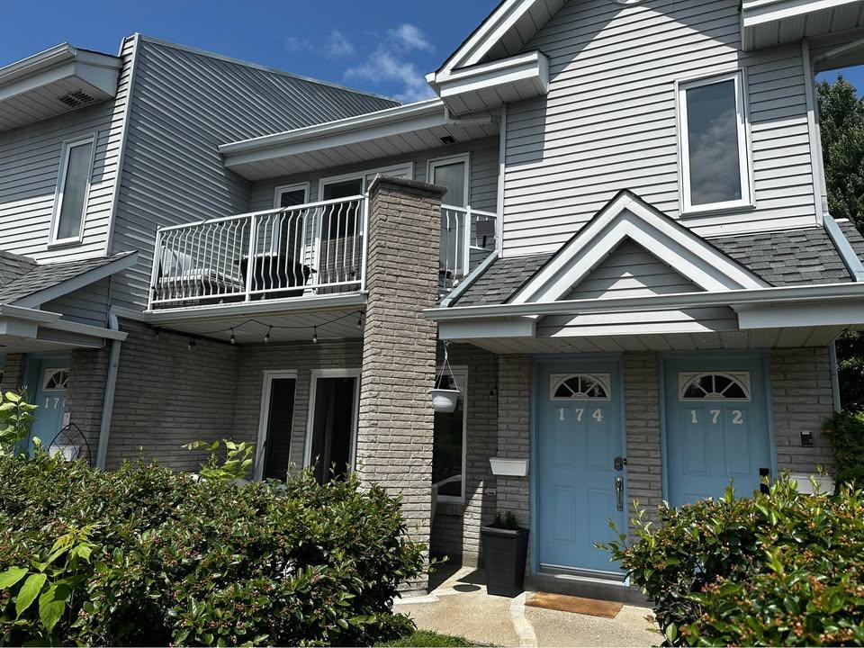 Condo 5 1/2 à louer - Entrée privée avec cours | 3059042