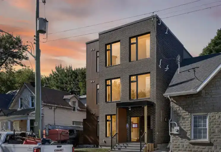 Old Ottawa East: 1-Bedroom Apartment | 123 Harvey Street, Ottawa | 3059170