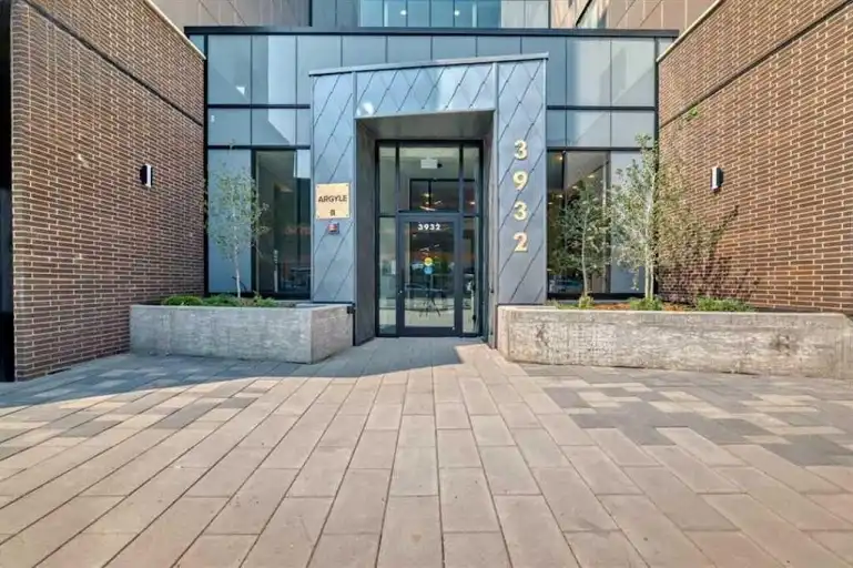 2 Bed 2 Bath / 5min Away from University of Calgary | 505 - 3932 University Avenue Northwest, Calgary | 3059315