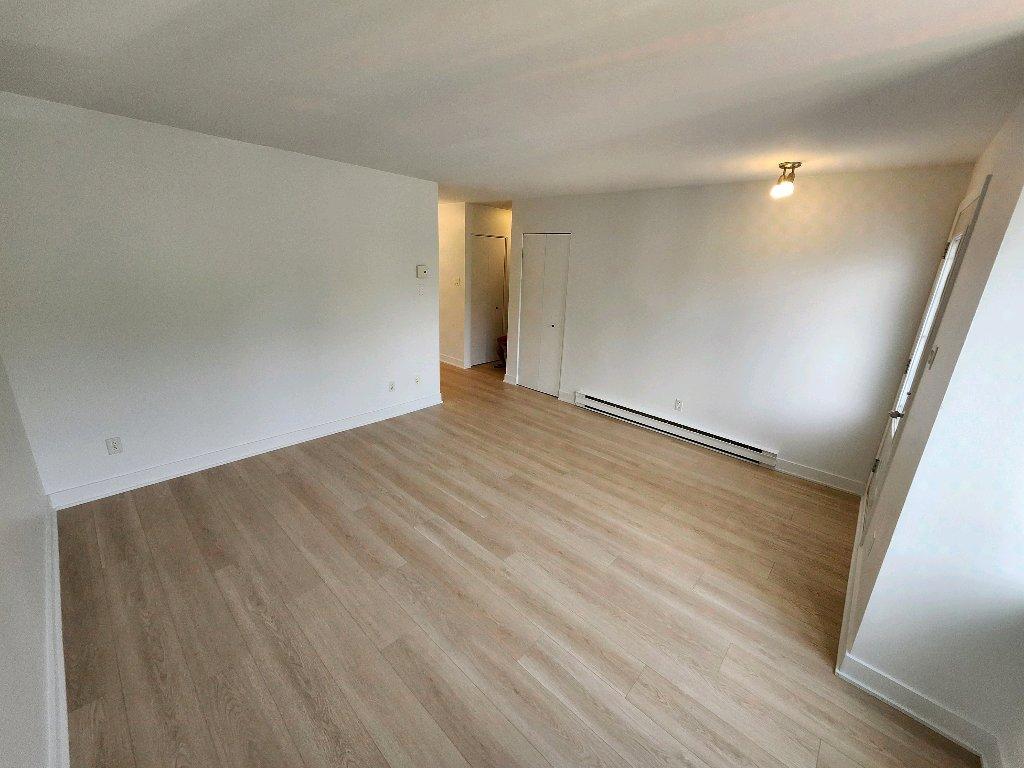 5 1/2 à louer Longueuil | 3059381