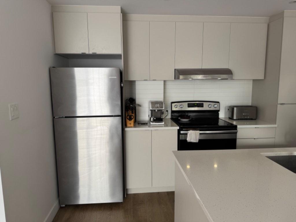 Bail à céder – 4 ½ moderne avec 2 chambres et 2 salles de bain – près du Parc Jarry | 3091087