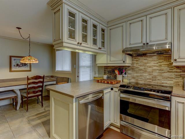 Étage de maison avec 3 chambres, grand jardin privé et 3 stationnements | 3059402