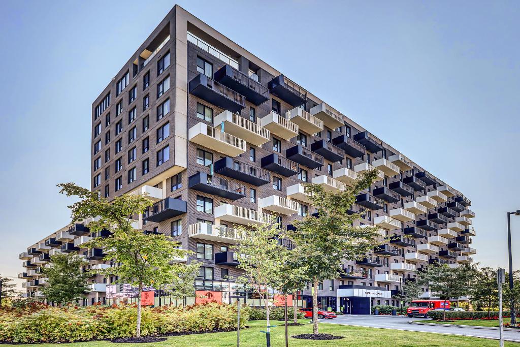 Brossard | 8405 Place St Charles | Projet récent | 9me étage | Tous les services inclus | 3060230