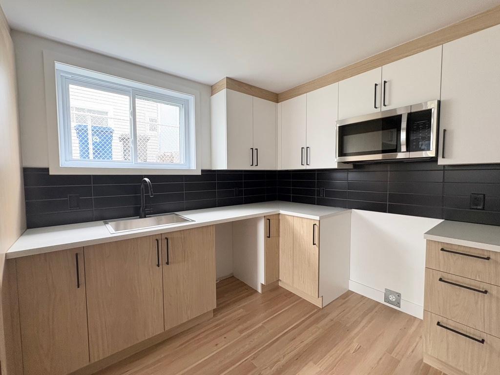À louer (1 chambre) St-Hubert ***NEUF*** | 3060756