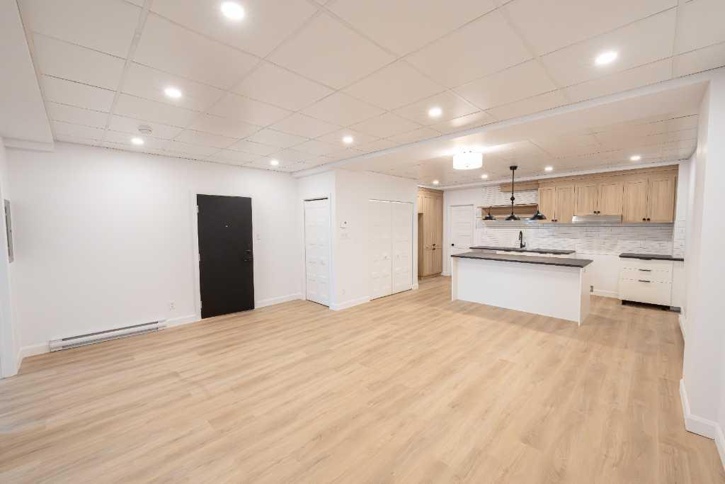 Appartement 4 & 1/2 avec rénovation récentes | 3060760