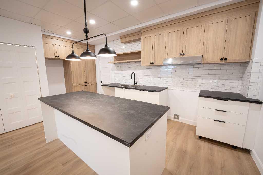 Appartement 4 & 1/2 avec rénovation récentes | 3060760