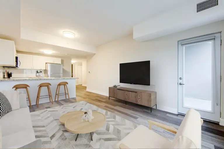 212 Davis Apartments | 212 Davis Drive, Newmarket | 3060845