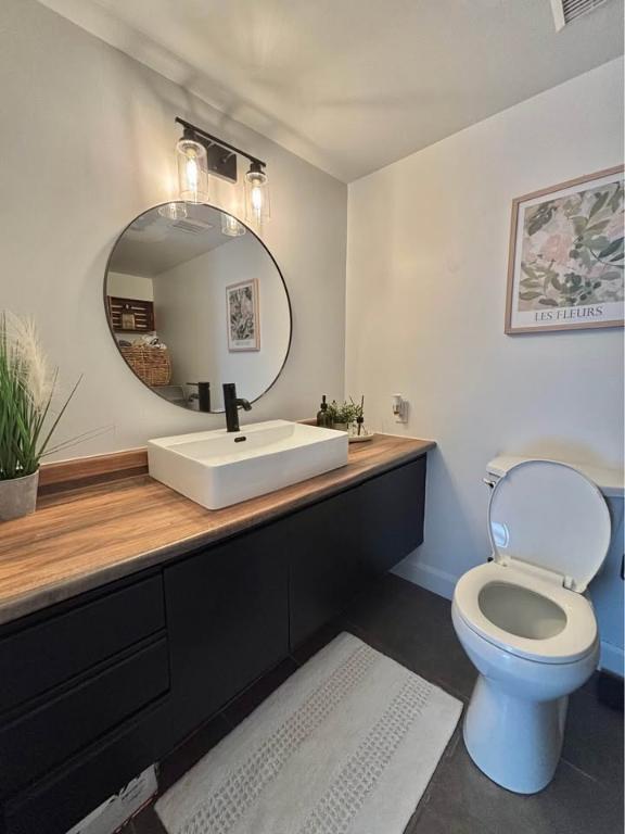 Maison de ville à louer - Sainte-Adèle - 5 1/2 entièrement meublé, chauffé et éclairé, wifi inclus | 3061088
