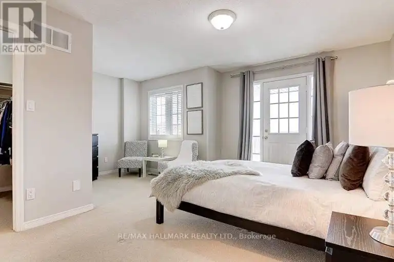 328 SILKEN LAUMANN DRIVE | 328 SILKEN LAUMANN DRIVE, Newmarket | 3061202