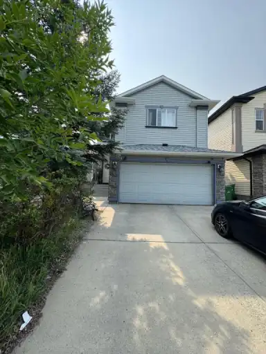 Cozy Evergreen House in school zone looking for a family. | 29 Eversyde Close Southwest, Calgary | 3061314
