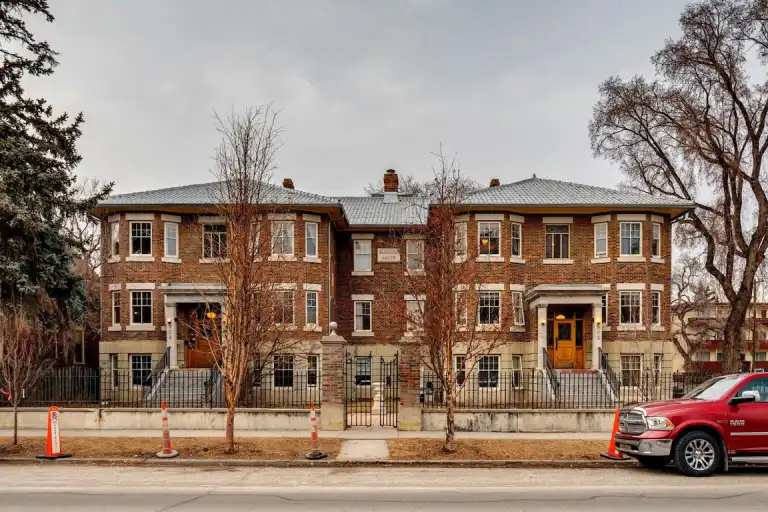 Penthouse suite in Historic Glenwood Manor | 11 - 908 Memorial Drive Northwest, Calgary | 3061321