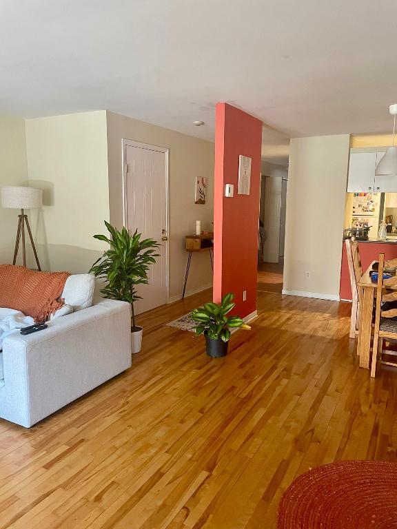 Location condo 4 1/2 Plateau Mont royal Proche métros avec terrasse | 3061382