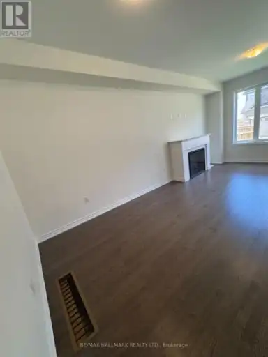 8 HALDIMAND STREET | 8 HALDIMAND STREET, Vaughan | 3077765
