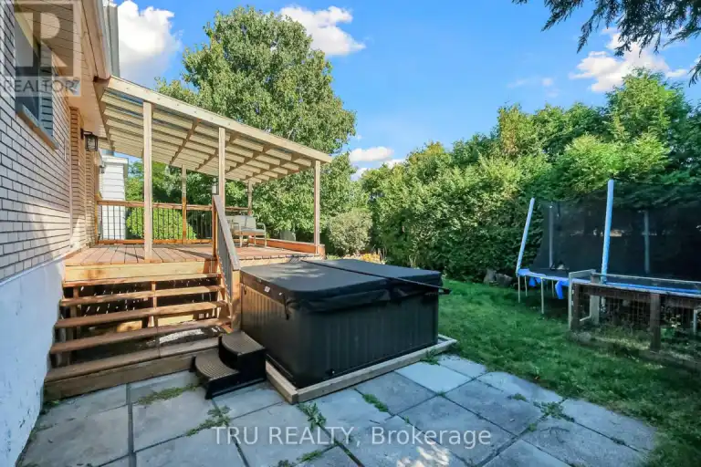 12 APACHE CRESCENT | 12 APACHE CRESCENT, Ottawa | 3081411