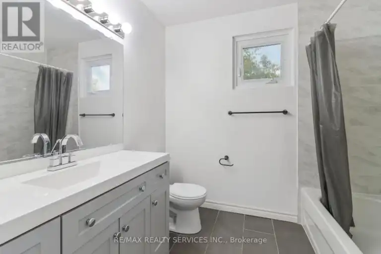 ENTIRE PROPERTY - 769 GREENFIELD CRESCENT | ENTIRE PROPERTY - 769 GREENFIELD CRESCENT, Newmarket | 3061516