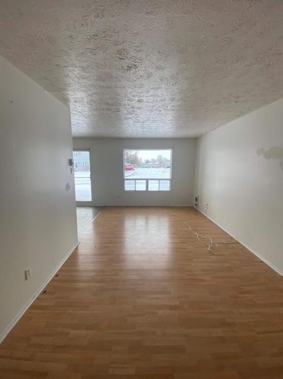 2 CH - 1 SDB - Granby - $1,295 /mo | 3090543