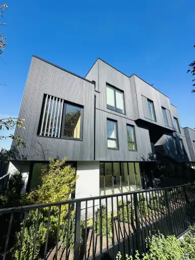 Soto | 561 West 28th Avenue, Vancouver | 3062997