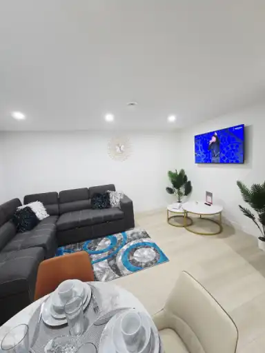 Cozy Modern & Spacious 2 bedrooms in SW | Calgary | 3063051