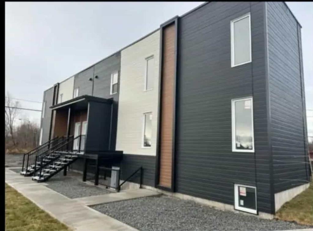 Superbe condo 4 1/2 ANIMAUX ACCEPTES | 3063121