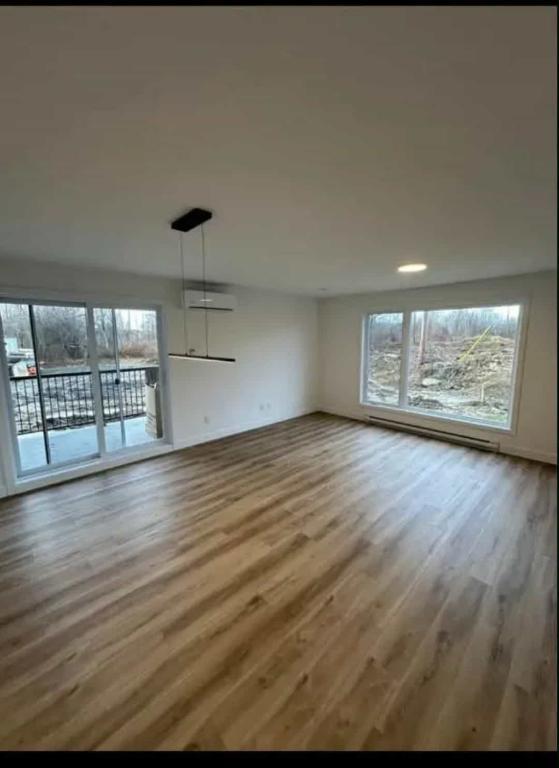Superbe condo 4 1/2 ANIMAUX ACCEPTES | 3063121