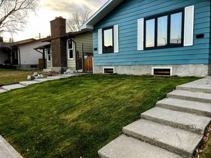 Renovated Bungalow Steps to Nose Hill | 16 Bermondsey Crescent Northwest, Calgary | 3063404