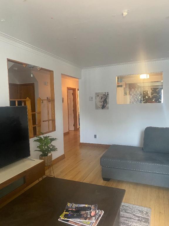 6 1/2 : 3 bdr + 2 sdb + cour + driveway LASALLE | 3063708