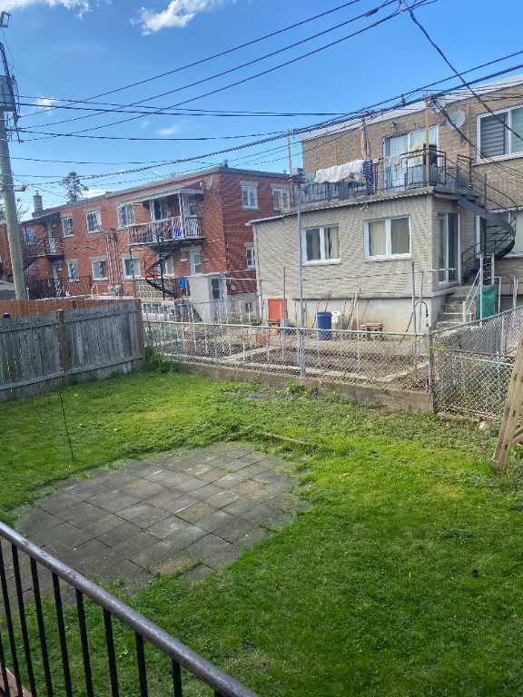 6 1/2 : 3 bdr + 2 sdb + cour + driveway LASALLE | 3063708
