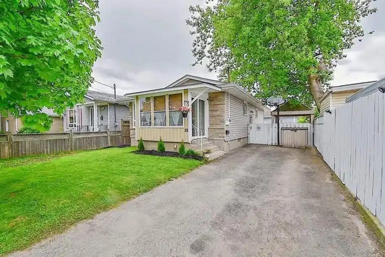 Lower- 52 Bogart Street | 52 Bogart Street, St. Catharines | 3081920