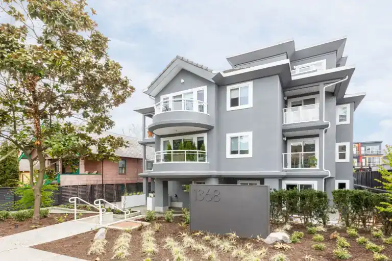 (DPMonline.ca) The All-Rental OCHO on EIGHTH! Blissfully Renovated! | 1368 East 8th Avenue, Vancouver | 3072397